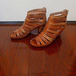 Pikolinos Java Leather Gladiator Sandals